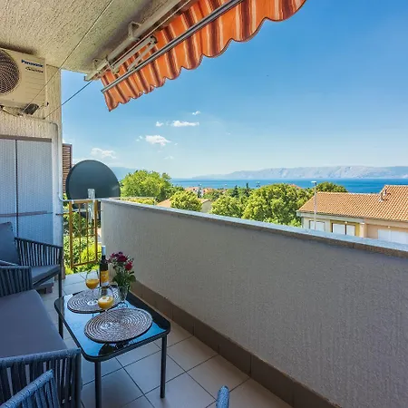 Cozy Nur 500 Meter Zum Mit Meerblick - Alles Zentral Erreichbar Novi Vinodolski