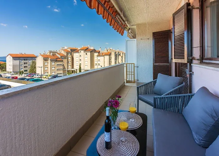 Cozy Nur 500 Meter Zum Mit Meerblick - Alles Zentral Erreichbar Lejlighed Novi Vinodolski