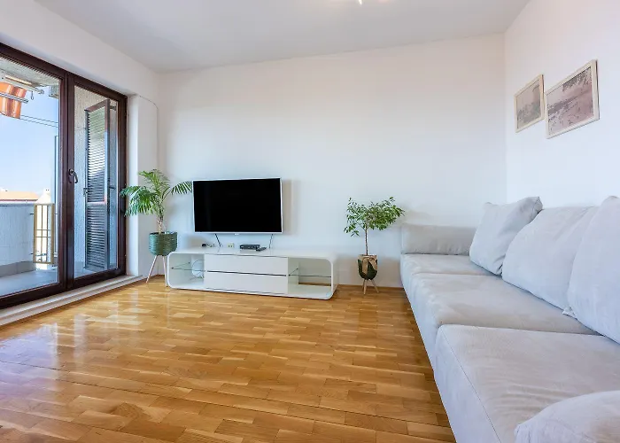 Cozy Nur 500 Meter Zum Mit Meerblick - Alles Zentral Erreichbar Διαμέρισμα Novi Vinodolski