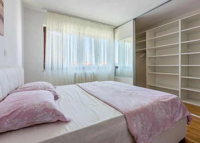 Apartmán Cozy Nur 500 Meter Zum Mit Meerblick - Alles Zentral Erreichbar Novi Vinodolski